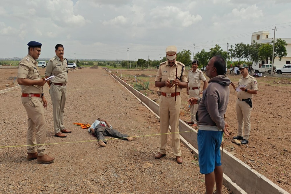 विजयपूरात युवकाचा मृतदेह हत्या केलेल्या अवस्थेत आढळला 